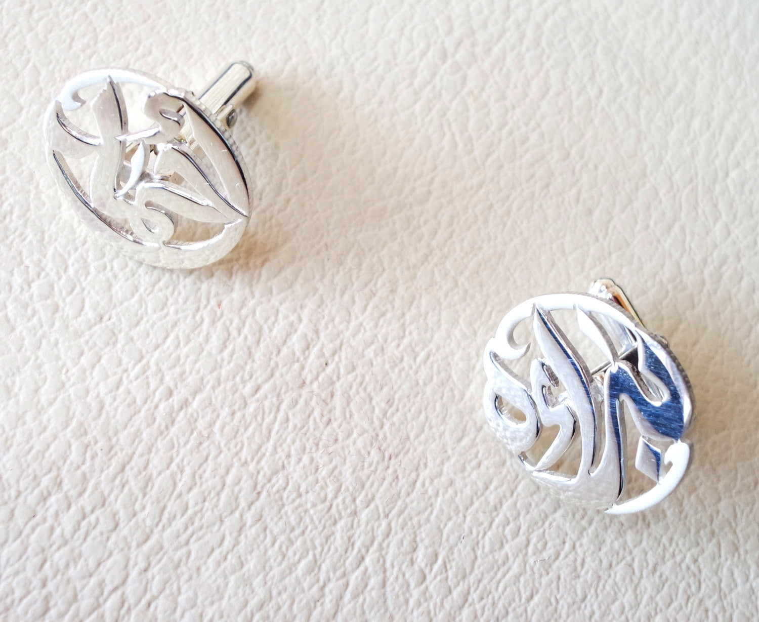 Manschettenknöpfe, cuflinks 2 oder 1 Name Kalligraphie Arabisch maßgeschneiderte jeden Namen gemacht, um Sterling Silber 925 schwere Männerschmuck