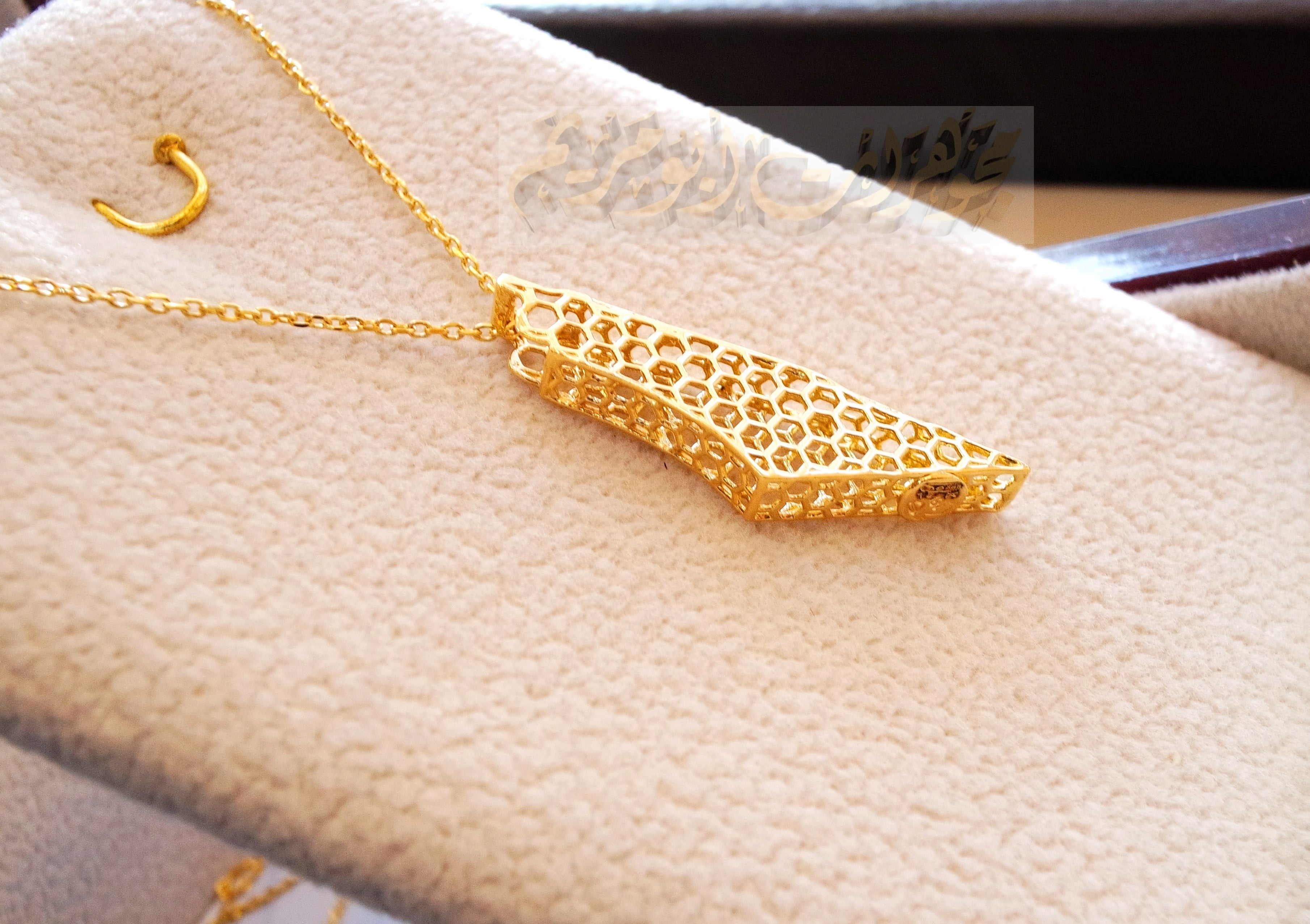 Honeycomb Palestine map 3d 18K yellow gold necklace pendant and chain gift fine jewelry full insured shipping