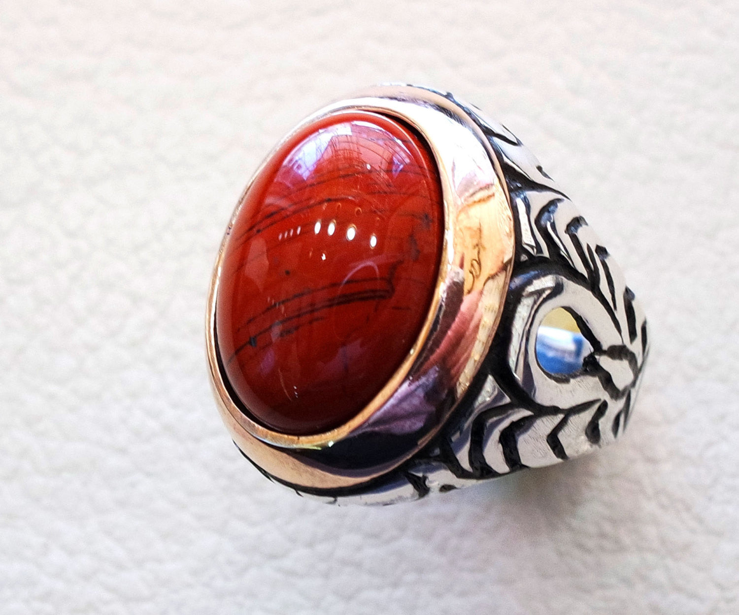 pure Red Jasper Man Ring Stone Natural Aqeeq GEM sterling silver 925 Ring Oval semi précieux cabochon bijoux avec cadre en bronze