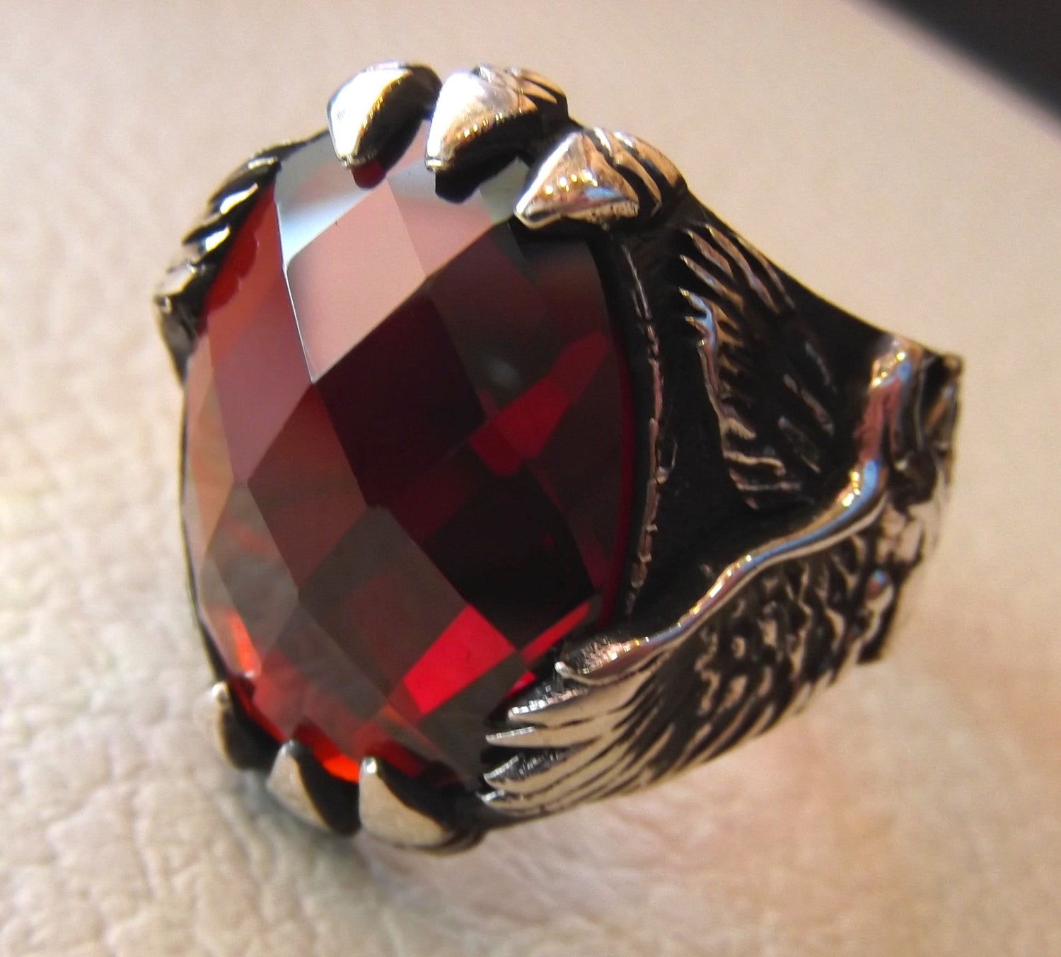 Eagle Man Ring sterling silver 925 ovale rubis imitation rouge facettes Pierre de cristal toutes les tailles bijoux GEM