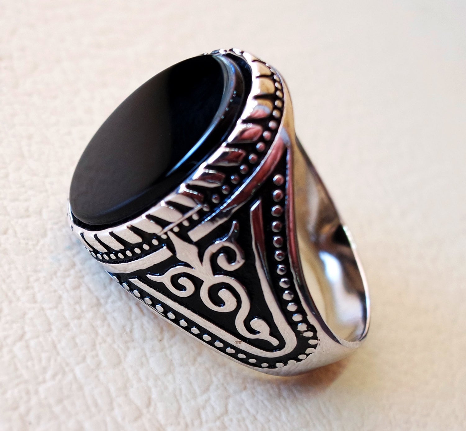 flat black onyx agate aqeeq stone arabic turkish ottoman style man ring all sizes sterling silver 925 oval gem shape antique jewelry