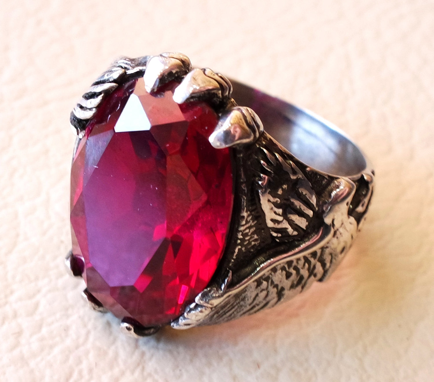 anneau d homme d aigle argent sterling 925 ovale rubis imitation rouge synthetique corrundum Pierre toutes les tailles bijoux bijou identique a la