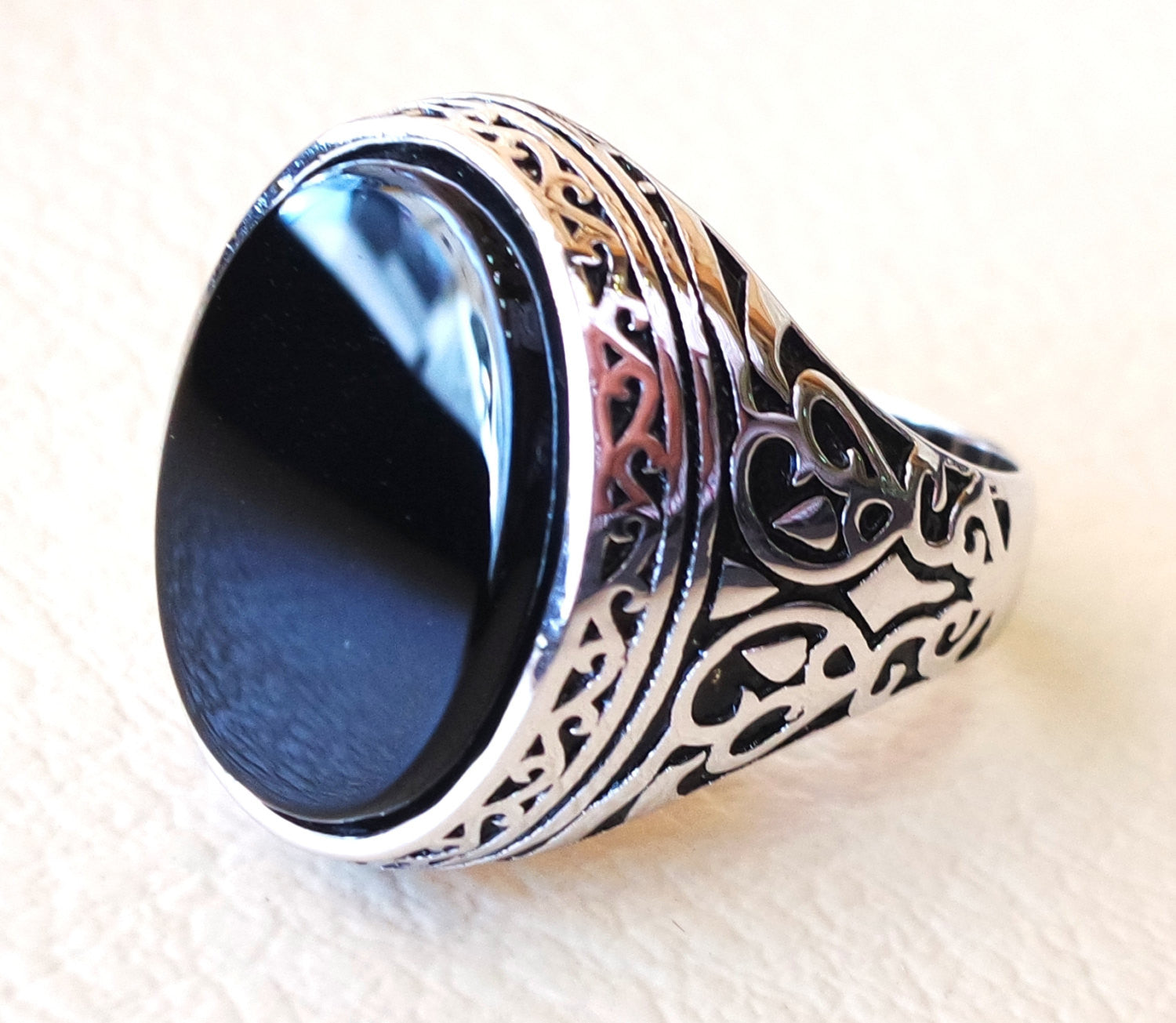 Aqeeq naturel Agate Onyx semi précieux Pierre ovale noir plat GEM homme anneau argent sterling arabe moyen oriental Turquie rapide style expédition