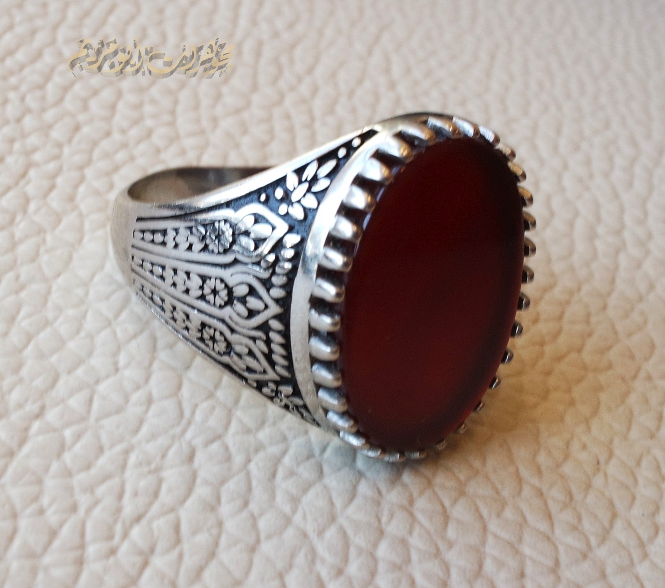 Striped aqeeq natural liver agate carnelian stone oval red flat gem man ring sterling silver Arabic middle eastern turkey style