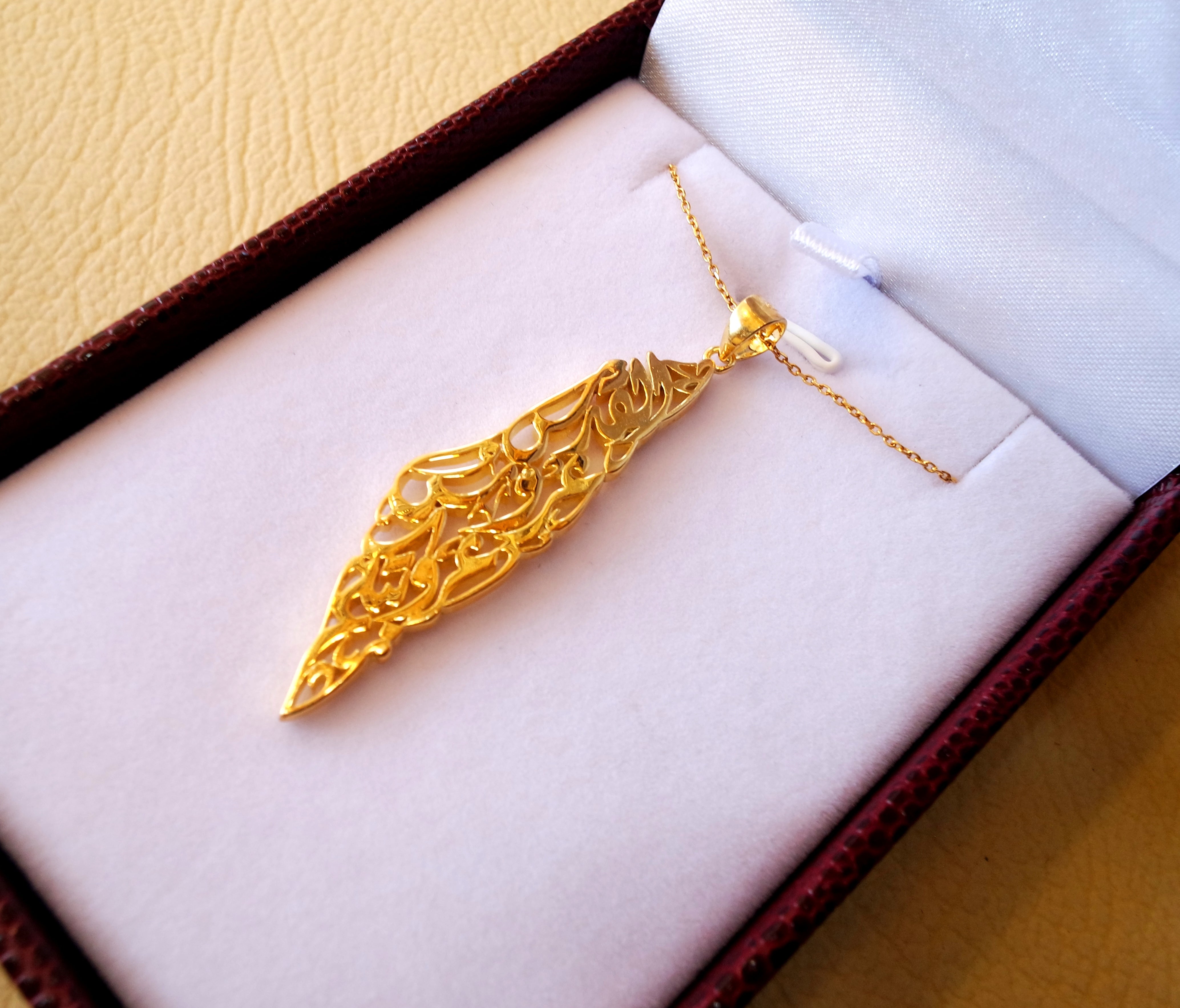 Palestine map pendant with chain famous poem verse 18 k gold jewelry arabic fast shipping خارطه و علم فلسطين القدس عروس عروبتكم