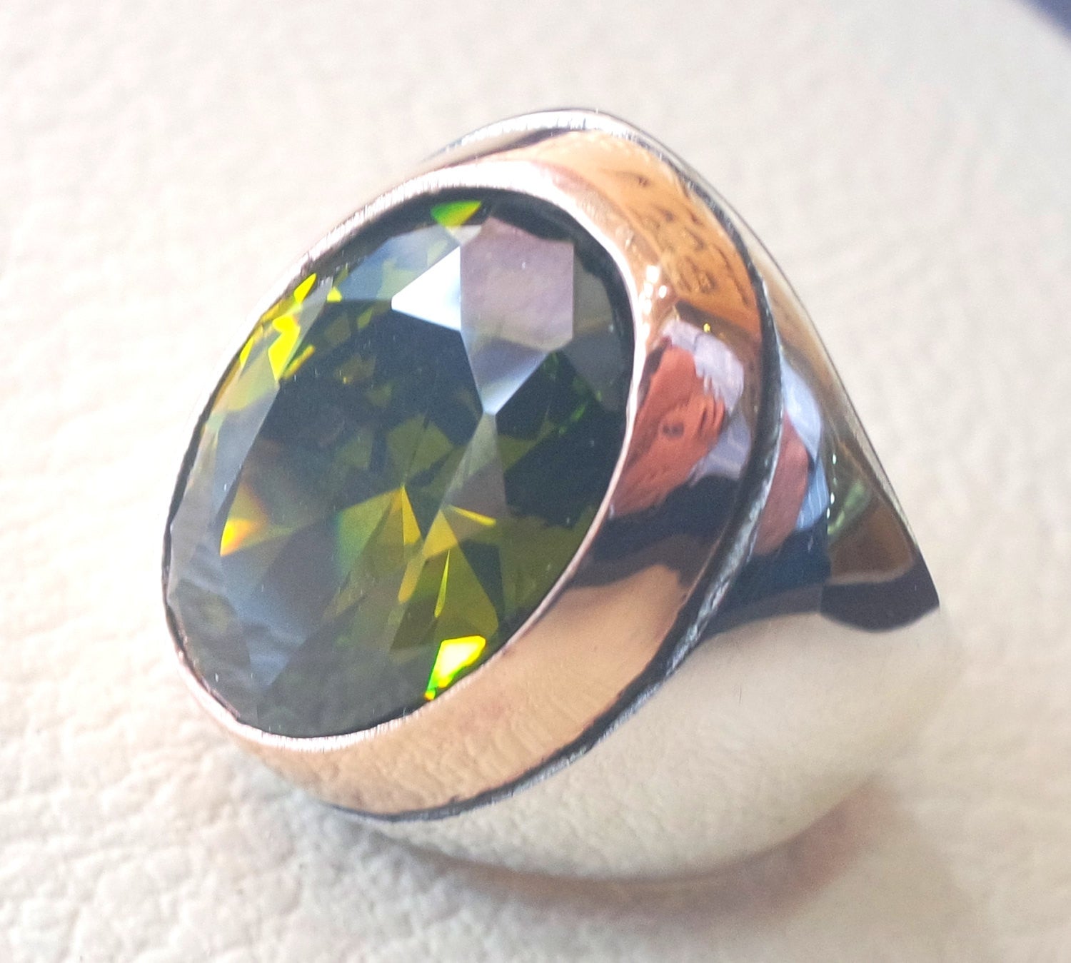 deep vivid olive fancy green cubic zircon oval huge stone high quality stone sterling silver 925 men ring and bronze frame all sizes jewelry
