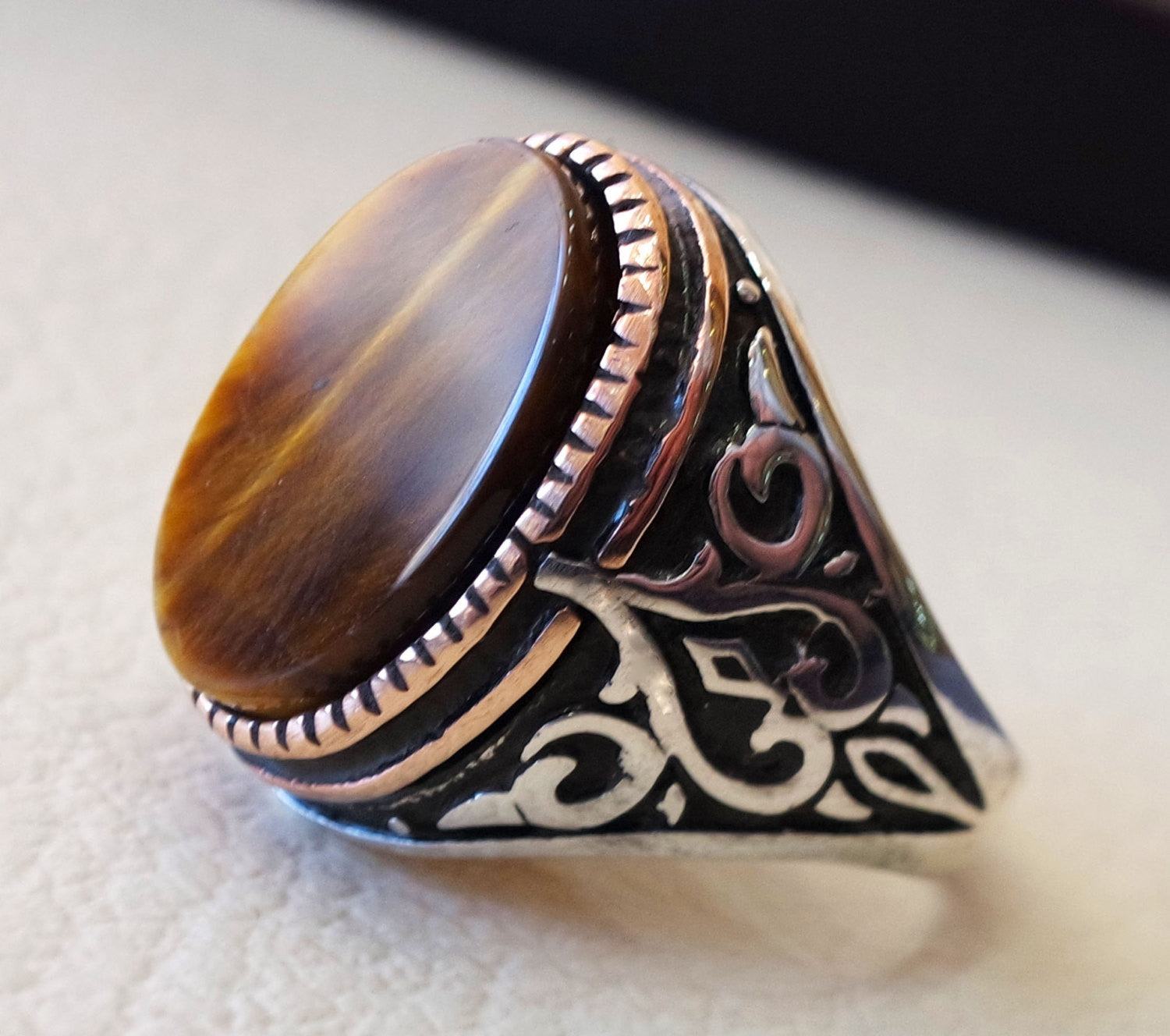 Antique tiger eye ring deals